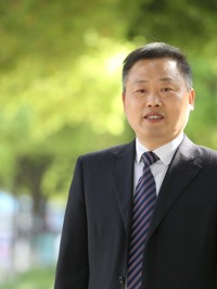 江苏省天一中学校长朱卓君