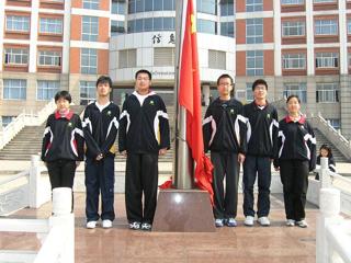20090330升旗仪式：缅怀革命先烈 树立远大理想