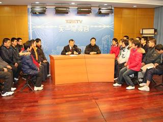 20091221我校举行法制教育电视讲座