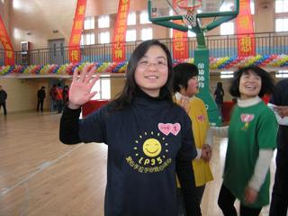20100307天一中学心理组老师参加“爱心手拉手”活动