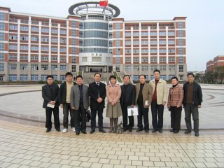 20090311安徽长丰县教育考察团来我校参观访问