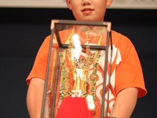 20120725我校围棋选手陈梓健荣升职业初段