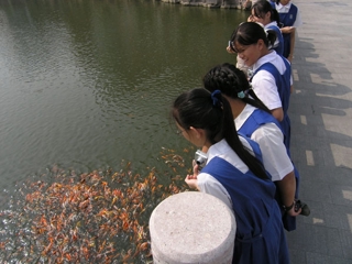 20060623新加坡圣婴女中（圣若瑟）来校访问交流3
