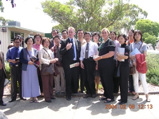 20071115170912779参观林伍德中学