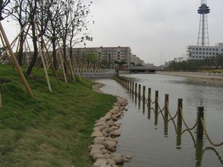 小河