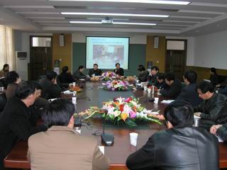 20060313宜兴市教育代表团参观我校