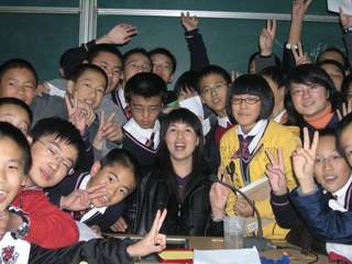 20081122残奥冠军盛玉红来我校做讲座