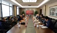 天一中学邀请部分老领导召开2022年迎新座谈会
