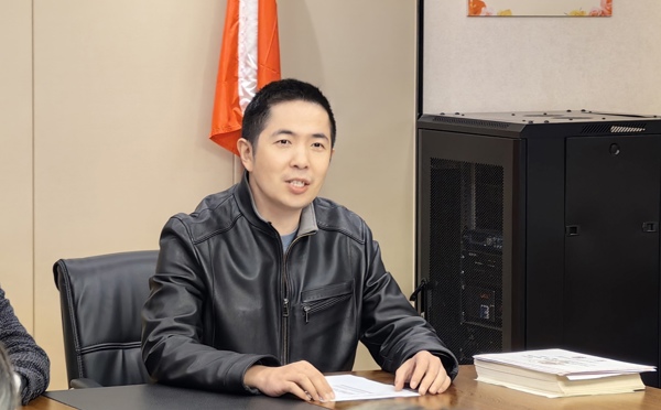 培养中学生领导力 支持学生自治履职 ——学校2022级高二校长小助理聘任仪式顺利举行