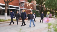 东海县教育考察团来校交流