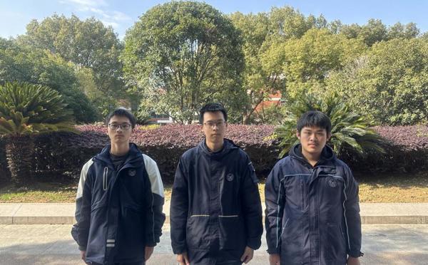 喜报：天一学子在全国青少年信息学奥林匹克联赛中取得佳绩！