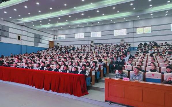 π赴新程·数启未来 | 天一中学第九届数学π节专家讲座圆满落幕